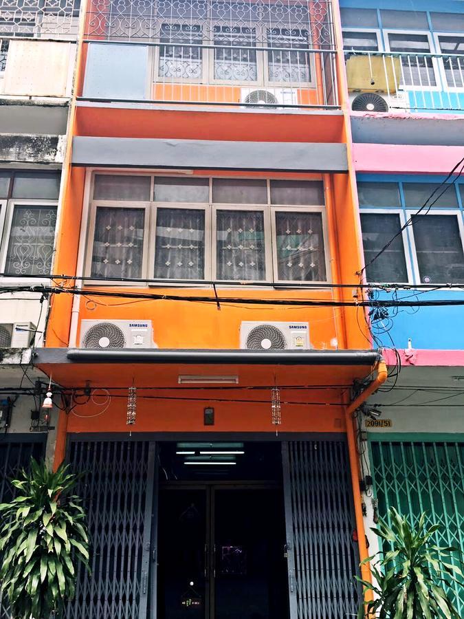 Luck Bird Inn Bangkok Bagian luar foto